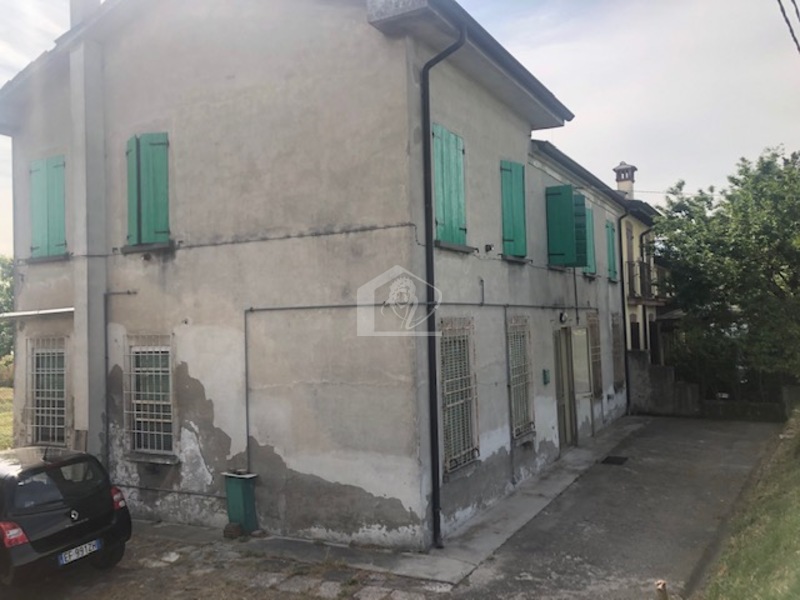 Bi/tri/quadrifamiliare in vendita a Borgo Virgilio frazione di cerese