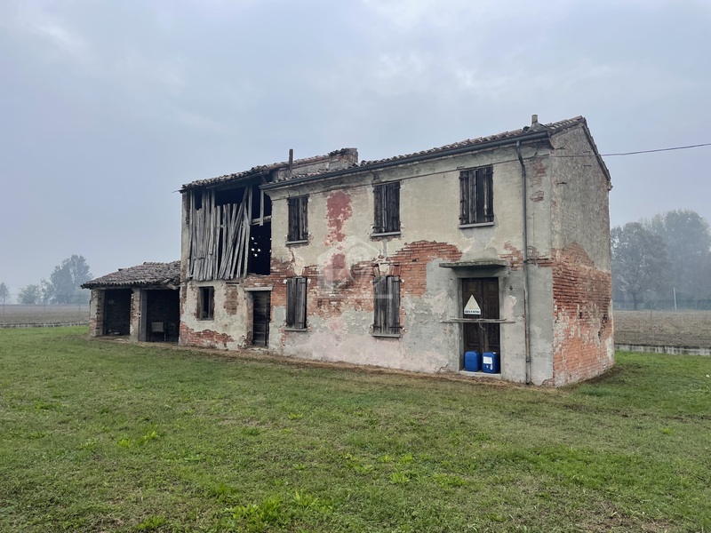 Rustico/casale in vendita a Suzzara frazione